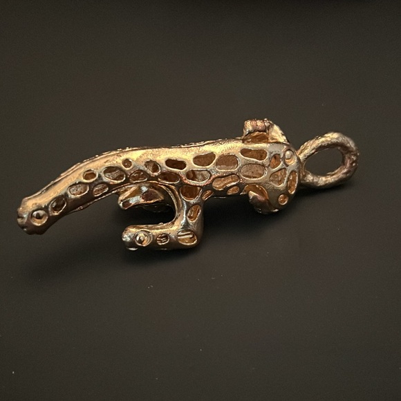 Vintage Unbranded Enamel & Rhinestone Encrusted Cheetah Pendant 50g. - Picture 6 of 6